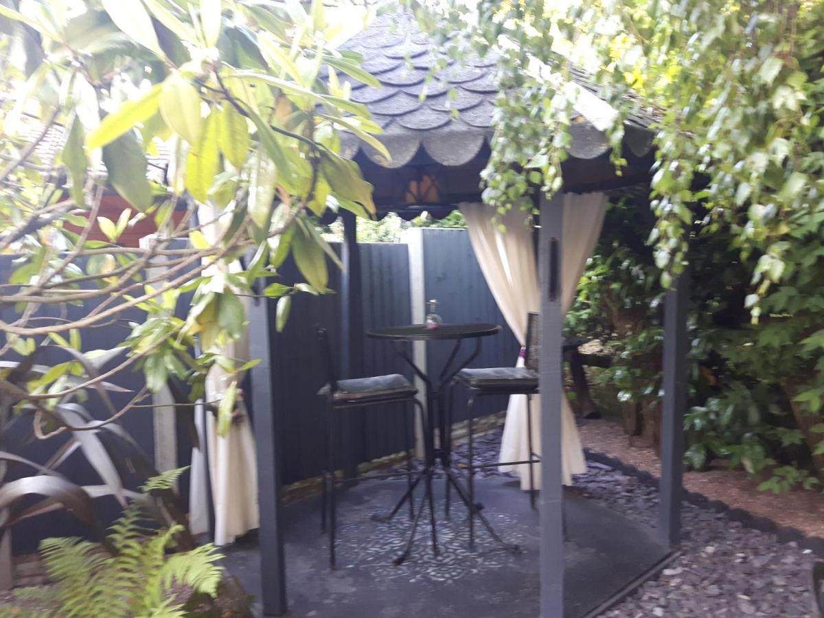 Ever Wanted To Go Off Grid Then This Is For You Sutton Coldfield Dış mekan fotoğraf